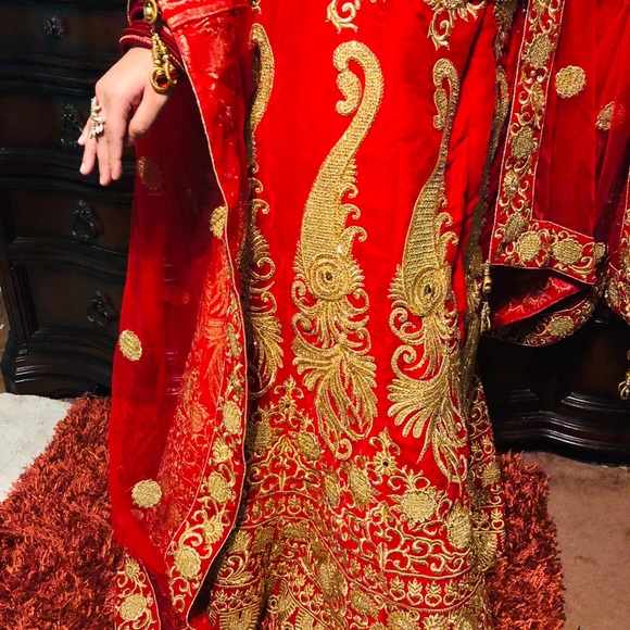 Indian bridal lehenga - Picture 5 of 8